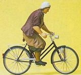 Preiser 45068 Farmers wife on bicycle