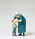 Preiser 45507 Protestant Sister with Children